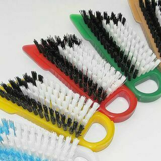 Vegetable cleaning brush