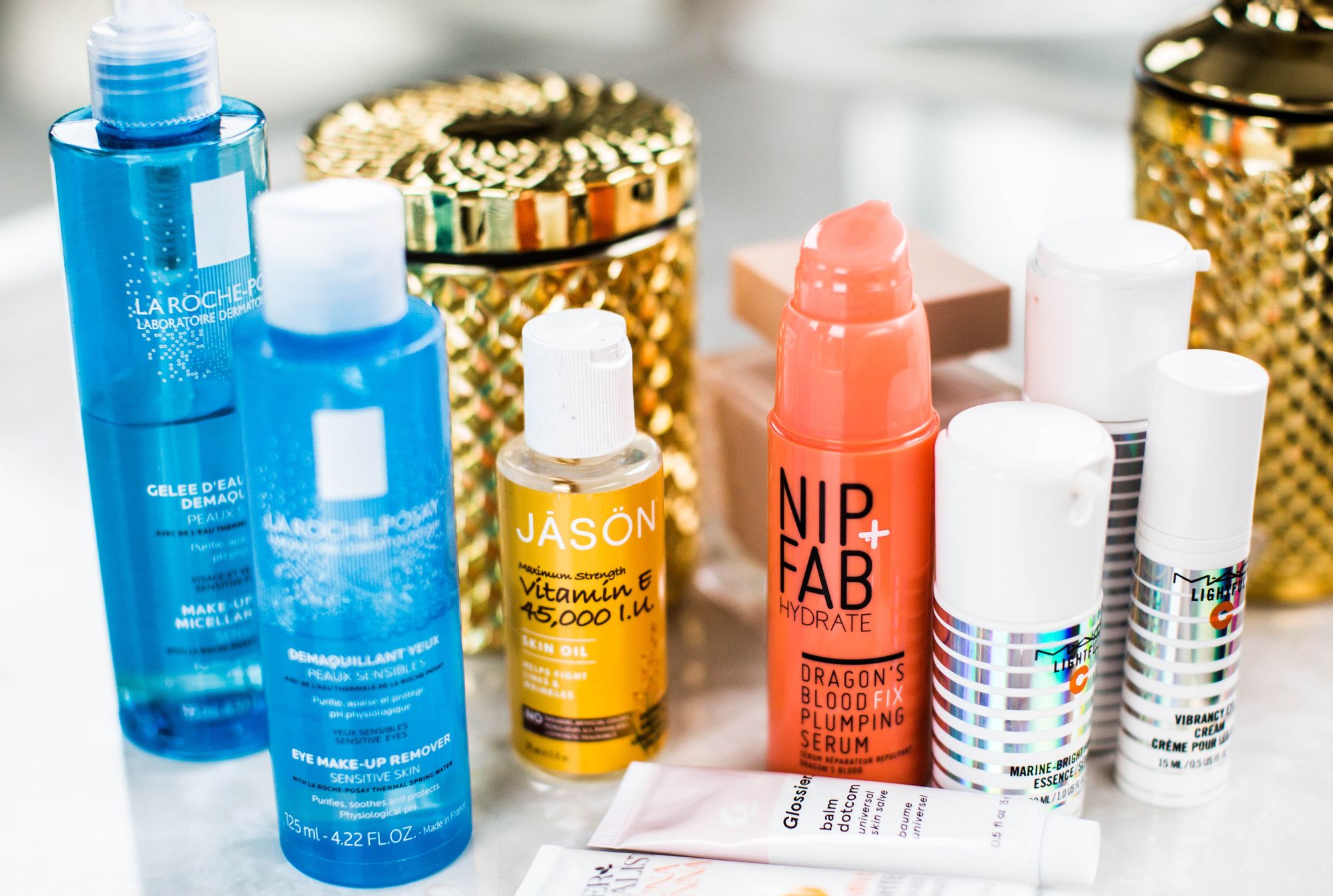 Cosmetics set to sensitive skin