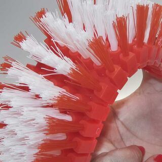 Flex scrubbing brush