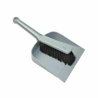 Hand brush with dustpan