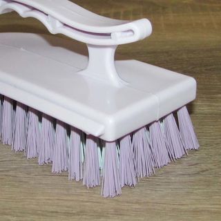 Żelazko scrubbing brush