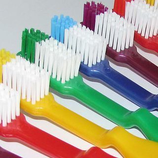 Superdent 300 toothbrushes for adults soft