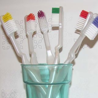 Superdent 300 toothbrushes for adults soft