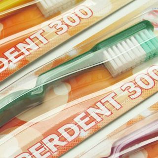 Superdent 300 toothbrushes for adults hard