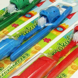 Smokuś children’s toothbrush + toothbrush medium
